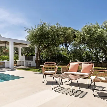 Metis By Vintage Travel Villa *